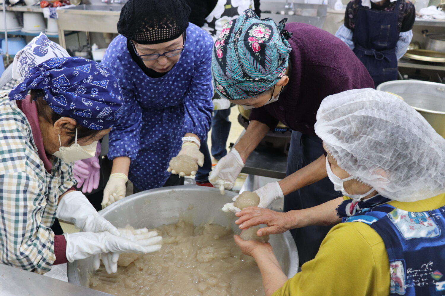森山支部でこんにゃく作りを行いましたの写真(高知県高知市)