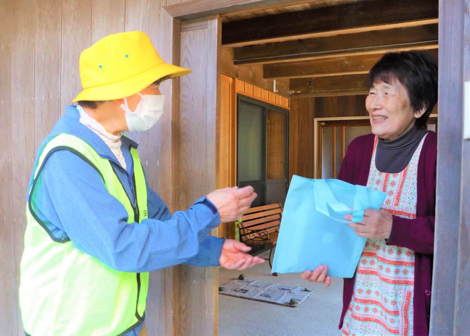 ✿高齢者宅訪問・交通安全呼び掛け✿の写真(高知県高知市)