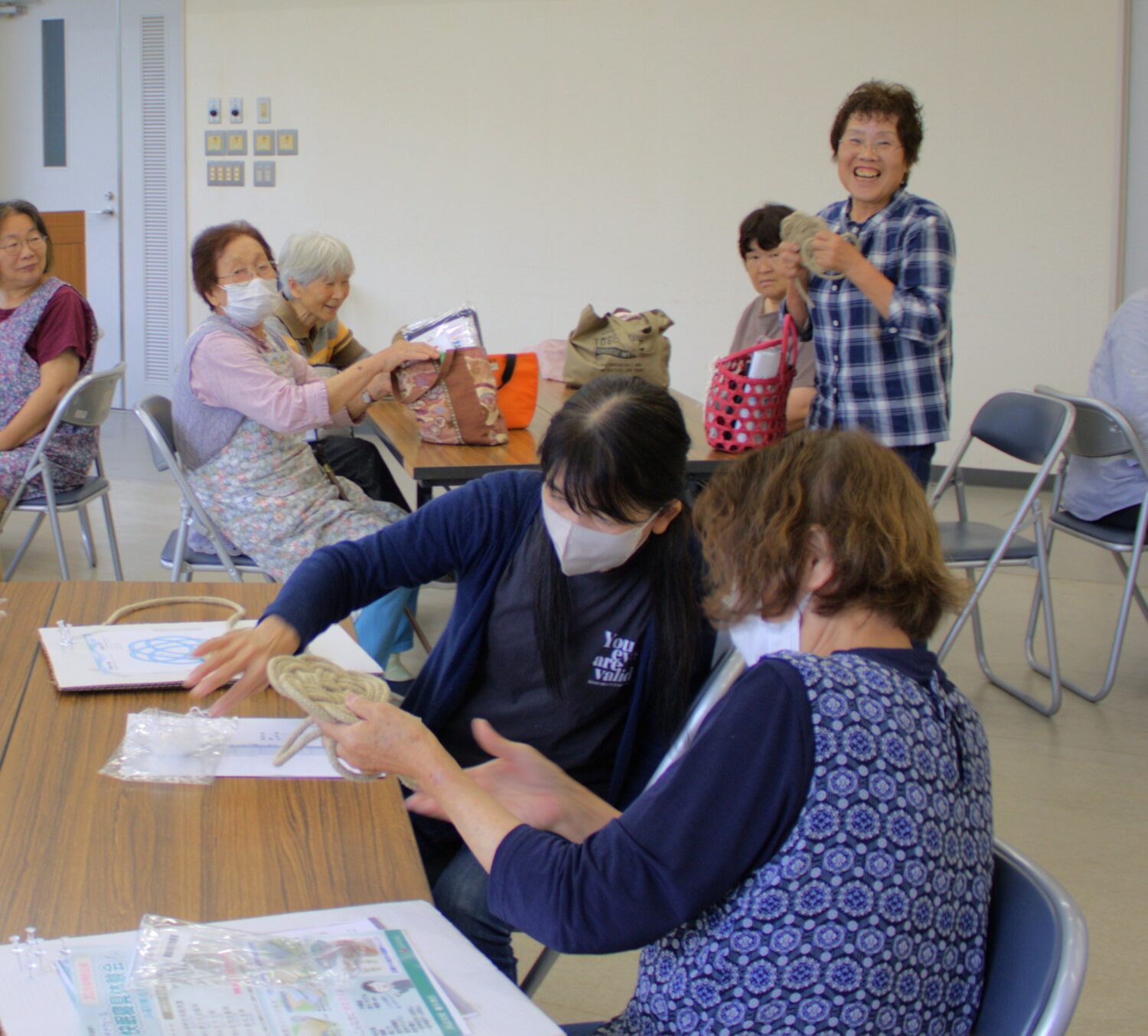 女性部教室で手芸を楽しみました🌺の写真(高知県高知市)